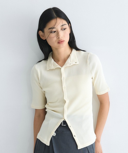 UNITED TOKYO（ユナイテッドトウキョウ）の「【2way】ソフトタッチハーフスリーブトップス｜細見え/ウォッシャブル/カットアウト/オフィスカジュアル/半袖/春服（Tシャツ/カットソー・レディース・ブルー/ホワイト/ダークブラウン/ライム・FREE）」の2枚目の写真