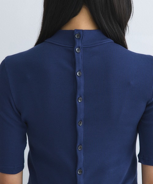 UNITED TOKYO（ユナイテッドトウキョウ）の「【2way】ソフトタッチハーフスリーブトップス｜細見え/ウォッシャブル/カットアウト/オフィスカジュアル/半袖/春服（Tシャツ/カットソー・レディース・ブルー/ホワイト/ダークブラウン/ライム・FREE）」の6枚目の写真