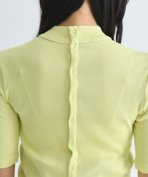 UNITED TOKYO（ユナイテッドトウキョウ）の「【2way】ソフトタッチハーフスリーブトップス｜細見え/ウォッシャブル/カットアウト/オフィスカジュアル/半袖/春服（Tシャツ/カットソー・レディース・ブルー/ホワイト/ダークブラウン/ライム・FREE）」の15枚目の写真