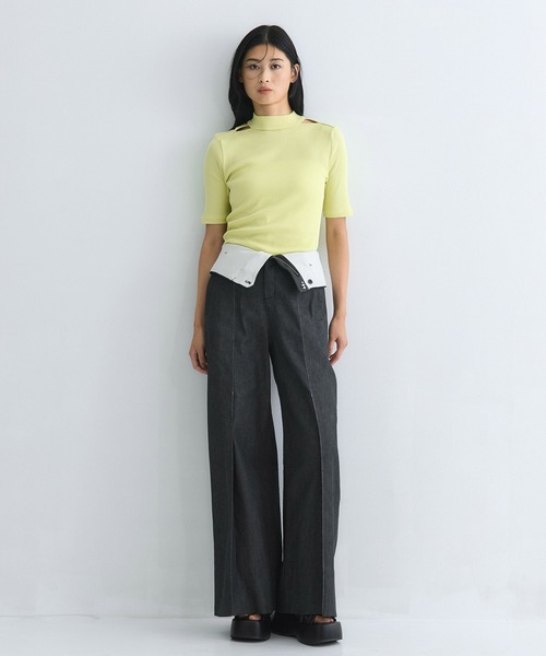 UNITED TOKYO（ユナイテッドトウキョウ）の「【2way】ソフトタッチハーフスリーブトップス｜細見え/ウォッシャブル/カットアウト/オフィスカジュアル/半袖/春服（Tシャツ/カットソー・レディース・ブルー/ホワイト/ダークブラウン/ライム・FREE）」の10枚目の写真