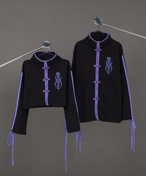 Revo.（レボ）の「【丈が選べる2サイズ】チャイナ釦 T/C ポンチ フルジップ トップス 袖ライン リボン（Tシャツ/カットソー・レディース・ホワイト×ブラック/ブラック×パープル/ブラック×ホワイト・S/FREE）」の3枚目の写真