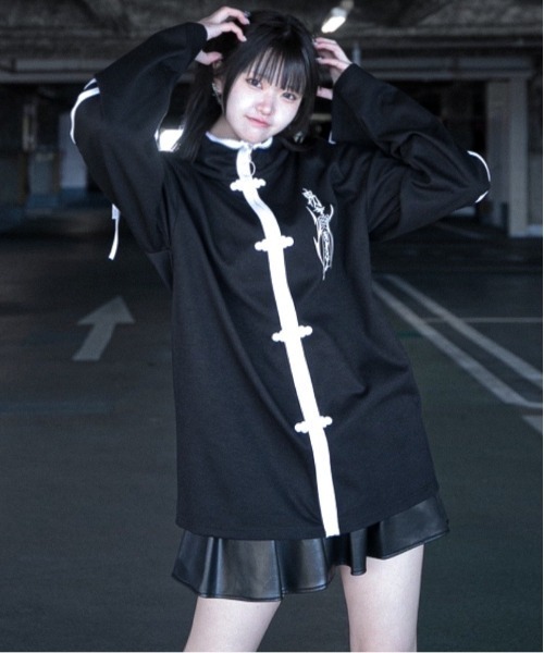 Revo.（レボ）の「【丈が選べる2サイズ】チャイナ釦 T/C ポンチ フルジップ トップス 袖ライン リボン（Tシャツ/カットソー・レディース・ホワイト×ブラック/ブラック×パープル/ブラック×ホワイト・S/FREE）」の19枚目の写真