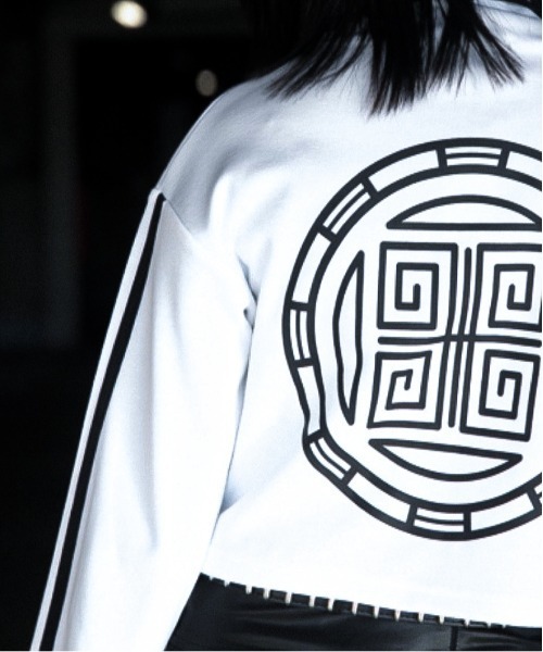 Revo.（レボ）の「【丈が選べる2サイズ】チャイナ釦 T/C ポンチ フルジップ トップス 袖ライン リボン（Tシャツ/カットソー・レディース・ホワイト×ブラック/ブラック×パープル/ブラック×ホワイト・S/FREE）」の16枚目の写真