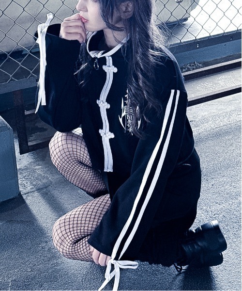 Revo.（レボ）の「【丈が選べる2サイズ】チャイナ釦 T/C ポンチ フルジップ トップス 袖ライン リボン（Tシャツ/カットソー・レディース・ホワイト×ブラック/ブラック×パープル/ブラック×ホワイト・S/FREE）」の21枚目の写真