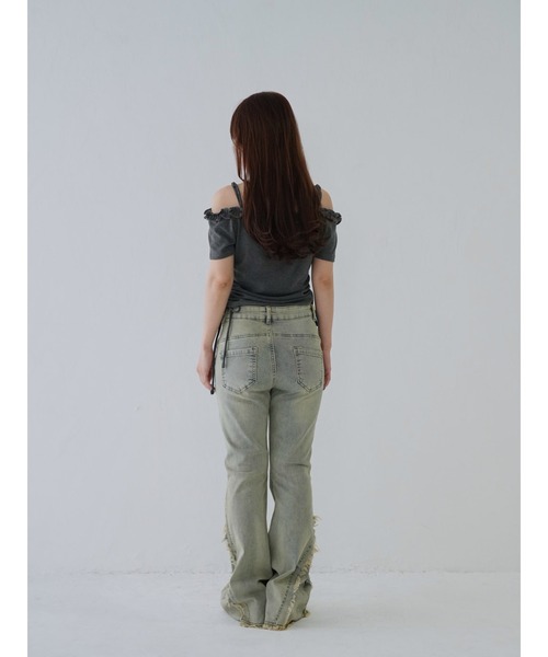 Uenui（ウニュイ）の「【 cunii 】 レタリング フリル ネック オフショルダー（Tシャツ/カットソー・レディース・ベージュ/アイボリー/グレー・FREE）」の9枚目の写真