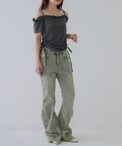 Uenui（ウニュイ）の「【 cunii 】 レタリング フリル ネック オフショルダー（Tシャツ/カットソー・レディース・ベージュ/アイボリー/グレー・FREE）」の21枚目の写真