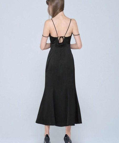 emiriawiz（エミリアウィズ）の「Narrow Strap Camisole Dress（ワンピース・レディース・ベージュ/ブラック・SMALL/MEDIUM）」の4枚目の写真
