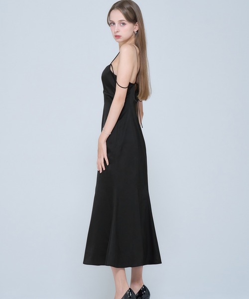 emiriawiz（エミリアウィズ）の「Narrow Strap Camisole Dress（ワンピース・レディース・ベージュ/ブラック・SMALL/MEDIUM）」の5枚目の写真