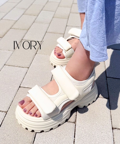 Sugar Sugar（シュガーシュガー）の「厚底スポーツサンダル 【SUGARSUGAR シュガーシュガー】レディース 厚底 ボリュームソール ダブルベルト 歩きやすい メッシュ スポサン スタイルアップ メッシュ 黒 アイボリー ふわふわ（サンダル・レディース・アイボリー/ブラック・S/M/L/LL）」の17枚目の写真