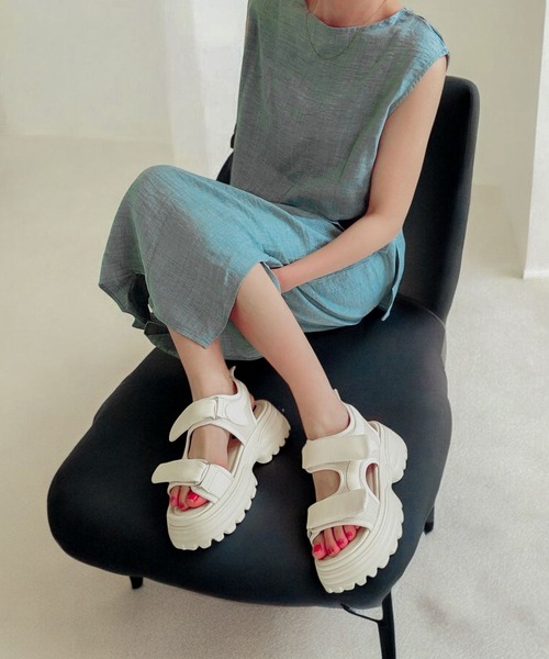 Sugar Sugar（シュガーシュガー）の「厚底スポーツサンダル 【SUGARSUGAR シュガーシュガー】レディース 厚底 ボリュームソール ダブルベルト 歩きやすい メッシュ スポサン スタイルアップ メッシュ 黒 アイボリー ふわふわ（サンダル・レディース・アイボリー/ブラック・S/M/L/LL）」の22枚目の写真