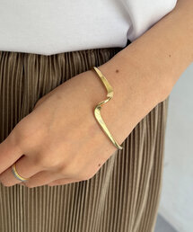 Chez toi（シェトワ）の「細ウェーブブレスレット（バングル/リストバンド）」