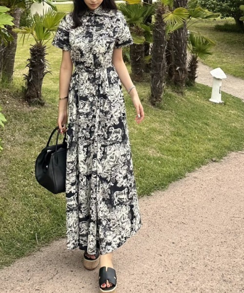 FREE STYLISTS(フリー スタイリスト)の「YUGA_YGMC Botanical print shirt dress(ワンピース・レディース・ライトグレー/ライトブルー/ブラック・FREE)」の5枚目の写真