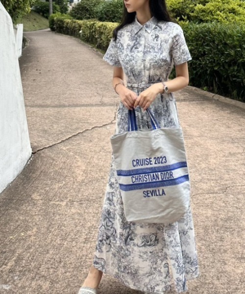 FREE STYLISTS(フリー スタイリスト)の「YUGA_YGMC Botanical print shirt dress(ワンピース・レディース・ライトグレー/ライトブルー/ブラック・FREE)」の16枚目の写真