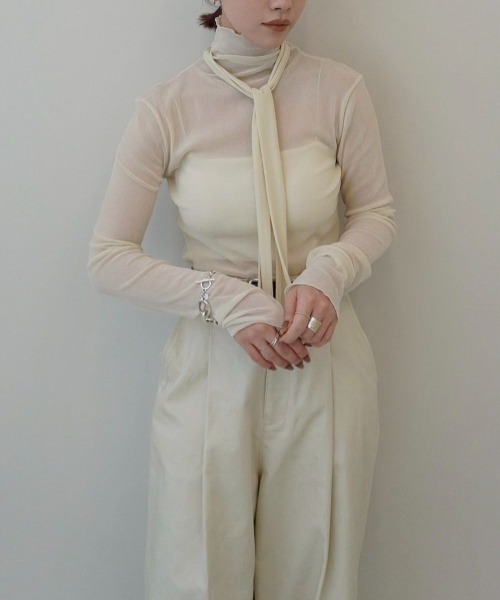 anuke（アンヌーク）の「anuke　Velour Tie Tops ベロアタイトップス/62520601（Tシャツ/カットソー・レディース・アイボリー/ブラック・ONE SIZE）」の2枚目の写真