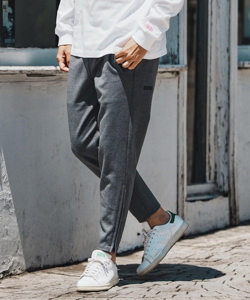 felkod(フィルコッド)の「mp13756- Soft Drape Slacks スラックスパンツ(スラックス・メンズ・ブラック/グレー・S/M/L)」の2枚目の写真