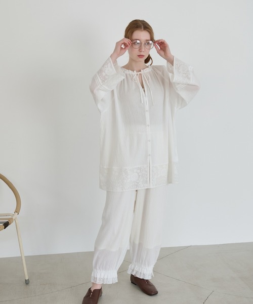 Crisp(クリスプ)の「フリルレースチャーチブラウス(シャツ/ブラウス・レディース・ホワイト/ブラック・FREE)」の19枚目の写真