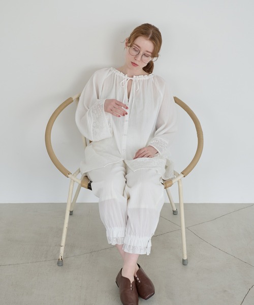 Crisp(クリスプ)の「フリルレースチャーチブラウス(シャツ/ブラウス・レディース・ホワイト/ブラック・FREE)」の22枚目の写真