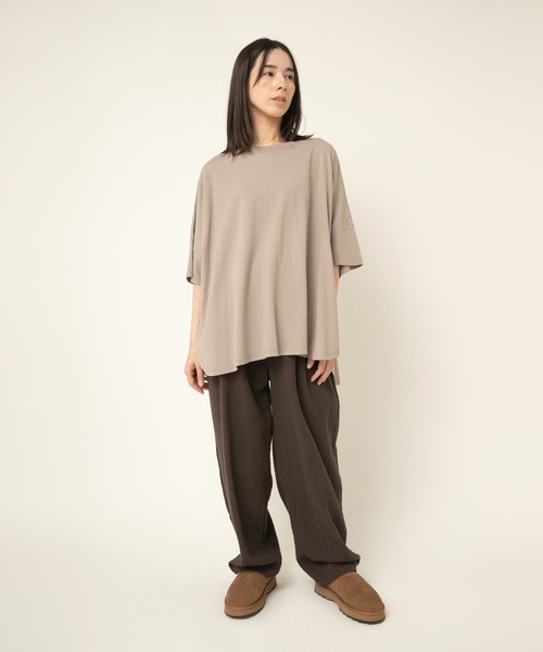 RNA-N(アールエヌエーエヌ)の「M2493 ルーズワイドT(Tシャツ/カットソー・レディース・レッド/グレイッシュベージュ/ブラック/オフホワイト・FREE)」の17枚目の写真