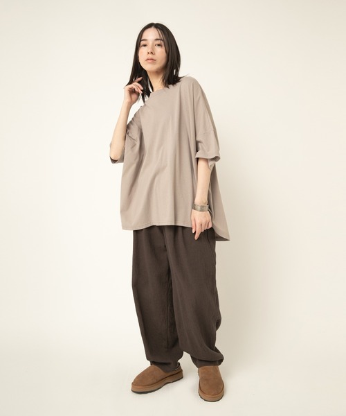 RNA-N(アールエヌエーエヌ)の「M2493 ルーズワイドT(Tシャツ/カットソー・レディース・レッド/グレイッシュベージュ/ブラック/オフホワイト・FREE)」の18枚目の写真