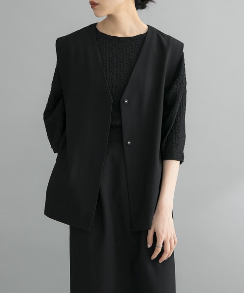 KBF(ケイビーエフ)の「『WEB限定』セパレートベストワンピース(ワンピース・レディース・ブラック/ブラウン/ベージュ・ONE)」の4枚目の写真