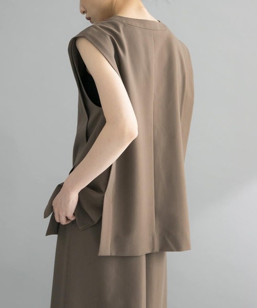 KBF(ケイビーエフ)の「『WEB限定』セパレートベストワンピース(ワンピース・レディース・ブラック/ブラウン/ベージュ・ONE)」の17枚目の写真