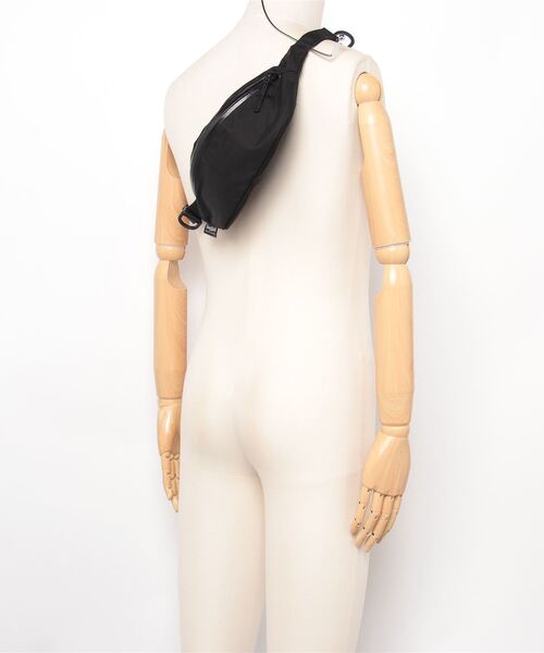 BAGJACK（バッグジャック）の「bagjack hipbag (No.240)（ボディバッグ/ウエストポーチ・メンズ・ブラック・FREE）」の8枚目の写真