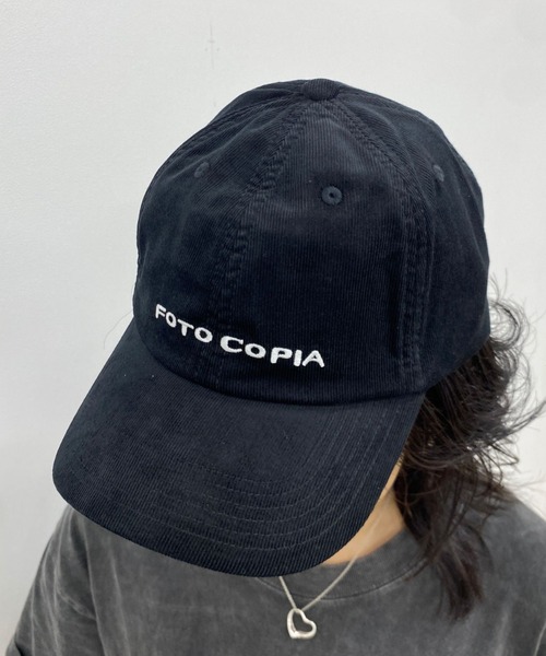 La Maison de Lyllis（メゾンドリリス）の「【La Maison de Lyllis/ラ メゾン ド リリス】FOTO CAP ロゴキャップ（キャップ・レディース・グリーン/クリーム/ブラック/キャメル/レッド・フリー）」の12枚目の写真