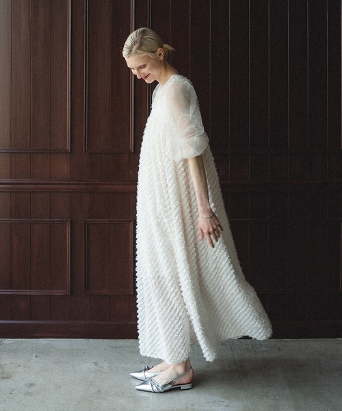 et.UNiVER(エトユニベール)の「Velvet mist dress(ドレス・レディース・オフホワイト/ボルドー/ブラック・LARGE/MEDIUM/SMALL)」の12枚目の写真