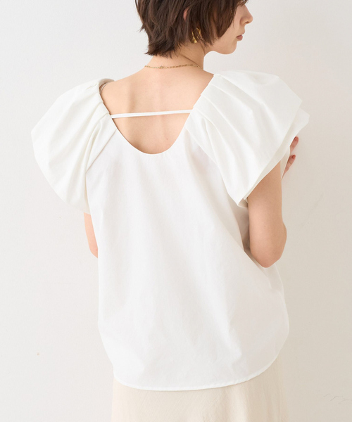 EMMA　ROUGE VIF（エマルージュヴィフ）の「【一部店舗限定】Vネックボリュームスリーブブラウス（シャツ/ブラウス・レディース・ブラウン/オフホワイト/サックスブルー・フリー）」の2枚目の写真