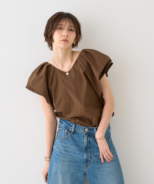 EMMA　ROUGE VIF（エマルージュヴィフ）の「【一部店舗限定】Vネックボリュームスリーブブラウス（シャツ/ブラウス・レディース・ブラウン/オフホワイト/サックスブルー・フリー）」の20枚目の写真