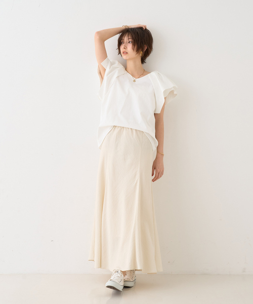 EMMA　ROUGE VIF（エマルージュヴィフ）の「【一部店舗限定】Vネックボリュームスリーブブラウス（シャツ/ブラウス・レディース・ブラウン/オフホワイト/サックスブルー・フリー）」の13枚目の写真