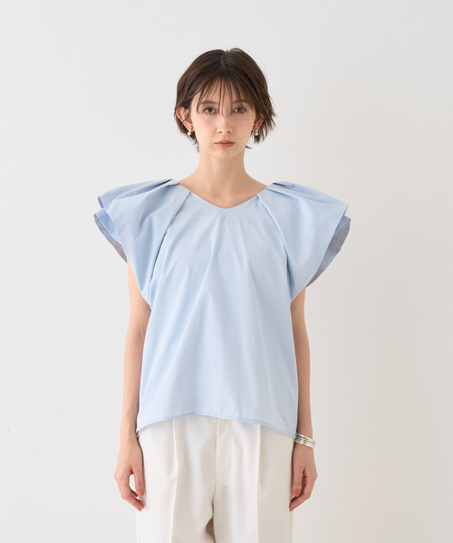 EMMA　ROUGE VIF（エマルージュヴィフ）の「【一部店舗限定】Vネックボリュームスリーブブラウス（シャツ/ブラウス・レディース・ブラウン/オフホワイト/サックスブルー・フリー）」の11枚目の写真