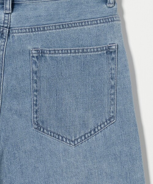 UNITED ARROWS（ユナイテッドアローズ）の「コットンビジューデニムパンツ（デニムパンツ・レディース・ブラック/ライトブルー・36/38/34）」の17枚目の写真