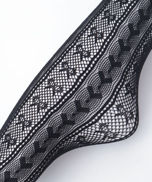 axes femme POETIQUE（アクシーズファムポエティック）の「透かしハートリボン柄ソックス（ソックス/靴下・レディース・ホワイト/ブラック・FREE）」の9枚目の写真