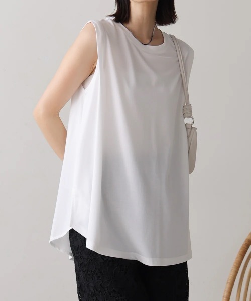 Bou Jeloud(ブージュルード)の「クリアクールカットフレアーチュニック(Tシャツ/カットソー・レディース・ブラック/オフホワイト/ブルー/レッド/カーキ・FREE)」の2枚目の写真