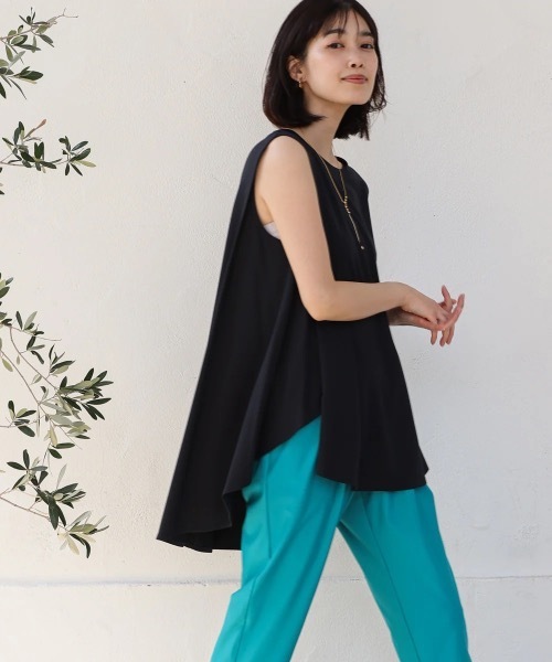 Bou Jeloud(ブージュルード)の「クリアクールカットフレアーチュニック(Tシャツ/カットソー・レディース・ブラック/オフホワイト/ブルー/レッド/カーキ・FREE)」の19枚目の写真