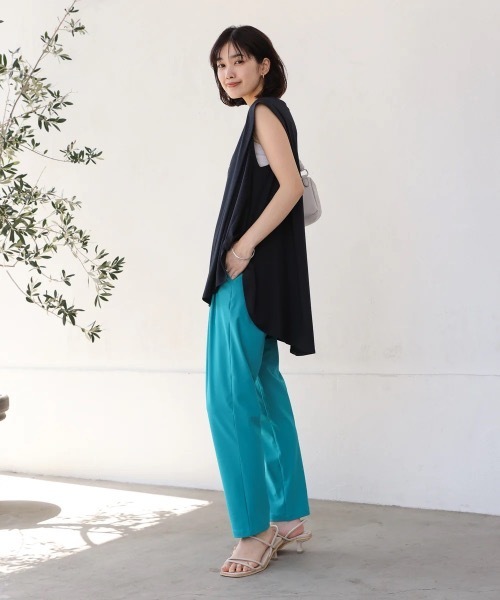 Bou Jeloud(ブージュルード)の「クリアクールカットフレアーチュニック(Tシャツ/カットソー・レディース・ブラック/オフホワイト/ブルー/レッド/カーキ・FREE)」の7枚目の写真