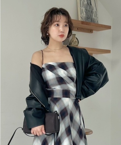 FRAY I.D（フレイアイディー）の「ボリュームスリーブドロスト