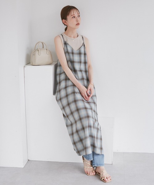 ROPE' PICNIC（ロペピクニック）の「オンブレチェックキャミソールワンピース（ワンピース・レディース・サックスブルー/ブラック・38）」の9枚目の写真