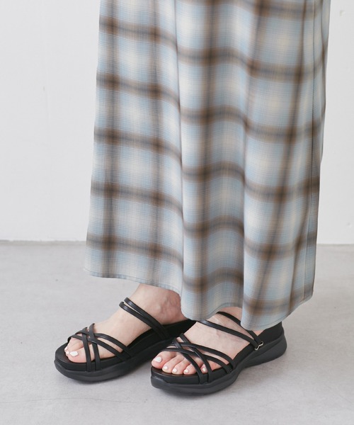 ROPE' PICNIC（ロペピクニック）の「オンブレチェックキャミソールワンピース（ワンピース・レディース・サックスブルー/ブラック・38）」の22枚目の写真