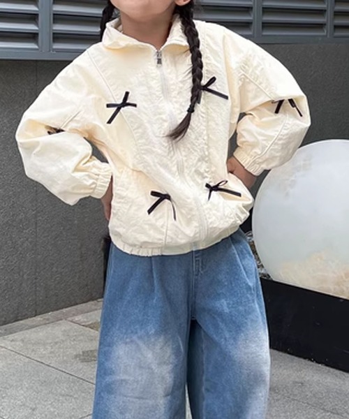 aimoha（アイモハ）の「【aimoha-KIDS-】キッズ　リボンブルゾン（ブルゾン・キッズ・ネイビー/ライトベージュ・90/100/110/120/130/140）」の2枚目の写真