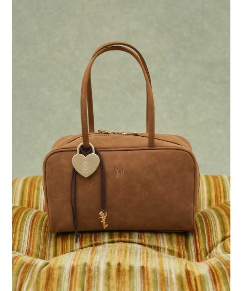 SNIDEL HOME（スナイデルホーム）の「スウェードボストンバッグ（ボストンバッグ・レディース・ブラウン/ピンク/アイボリー・F）」の13枚目の写真