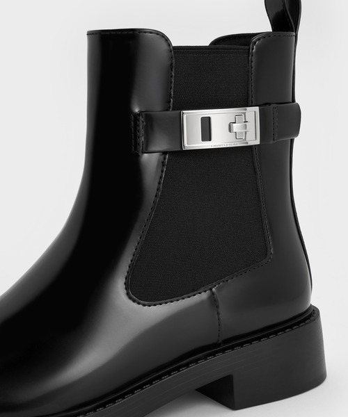 CHARLES & KEITH(チャールズ & キース)の「Lando ランド メタリックアクセントチェルシーブーツ(ブーツ・レディース・ブラック系その他7/ダークブラウン・24.5cm/23.5cm/23cm/22.5cm/26.5cm/25.5cm/25cm)」の13枚目の写真