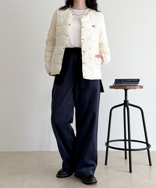 TAION(タイオン)の「《別注》【TAION/タイオン】CREW NECK BUTTON DOWN JK ダウンジャケット(ダウンジャケット/コート・レディース・チャコールグレー/グリーン/オフホワイト/ブラウン系その他/ブラック/ベージュ・36/38)」の8枚目の写真