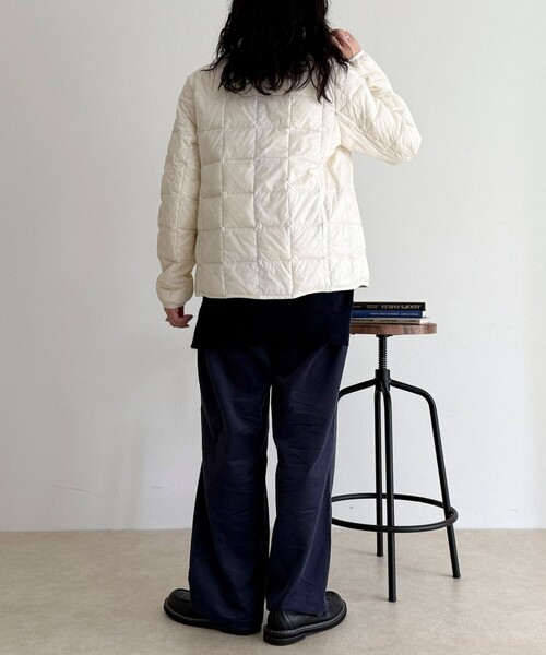 TAION(タイオン)の「《別注》【TAION/タイオン】CREW NECK BUTTON DOWN JK ダウンジャケット(ダウンジャケット/コート・レディース・チャコールグレー/グリーン/オフホワイト/ブラウン系その他/ブラック/ベージュ・36/38)」の10枚目の写真