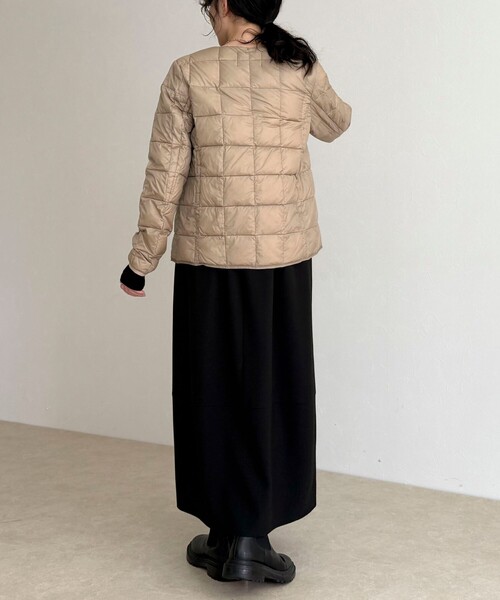 TAION(タイオン)の「《別注》【TAION/タイオン】CREW NECK BUTTON DOWN JK ダウンジャケット(ダウンジャケット/コート・レディース・チャコールグレー/グリーン/オフホワイト/ブラウン系その他/ブラック/ベージュ・36/38)」の17枚目の写真