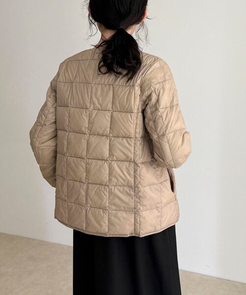 TAION(タイオン)の「《別注》【TAION/タイオン】CREW NECK BUTTON DOWN JK ダウンジャケット(ダウンジャケット/コート・レディース・チャコールグレー/グリーン/オフホワイト/ブラウン系その他/ブラック/ベージュ・36/38)」の21枚目の写真