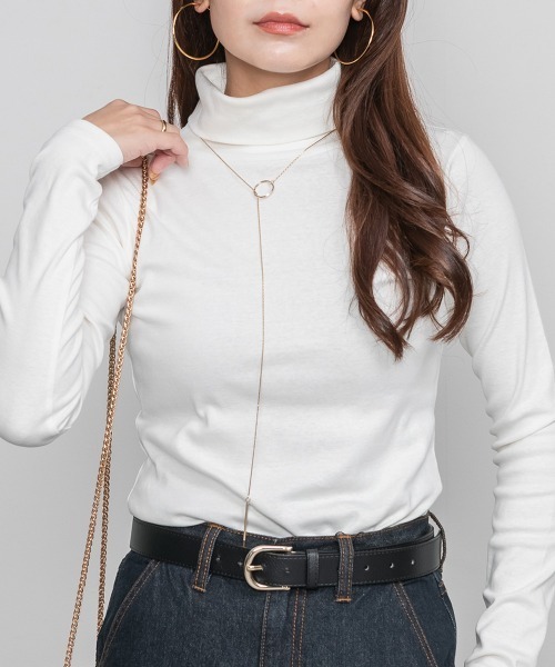 RCD(アールシーディー)の「コットンハイネックカットソー(Tシャツ/カットソー・レディース・グレイッシュベージュ/ブラック/チャコールグレー/オフホワイト・4L/LL/M/3L/L)」の2枚目の写真