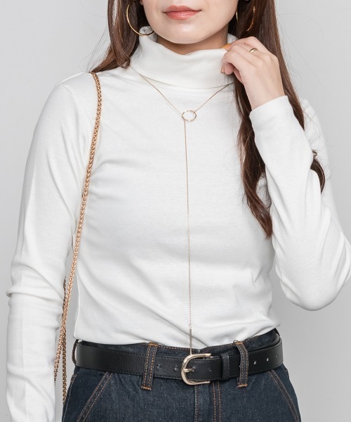 RCD(アールシーディー)の「コットンハイネックカットソー(Tシャツ/カットソー・レディース・グレイッシュベージュ/ブラック/チャコールグレー/オフホワイト・4L/LL/M/3L/L)」の5枚目の写真