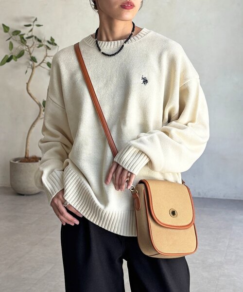 U.S. POLO ASSN.(ユーエスポロアッスン)の「クルーネックニット(ニット/セーター・レディース・ホワイト系その他/ホワイト/グリーン/ベージュ/ネイビー/インディゴブルー/ブラック/ブラウン系その他/ブラウン・MEDIUM/LARGE)」の2枚目の写真
